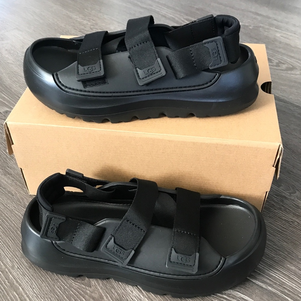 UGG STRATUS SANDAL